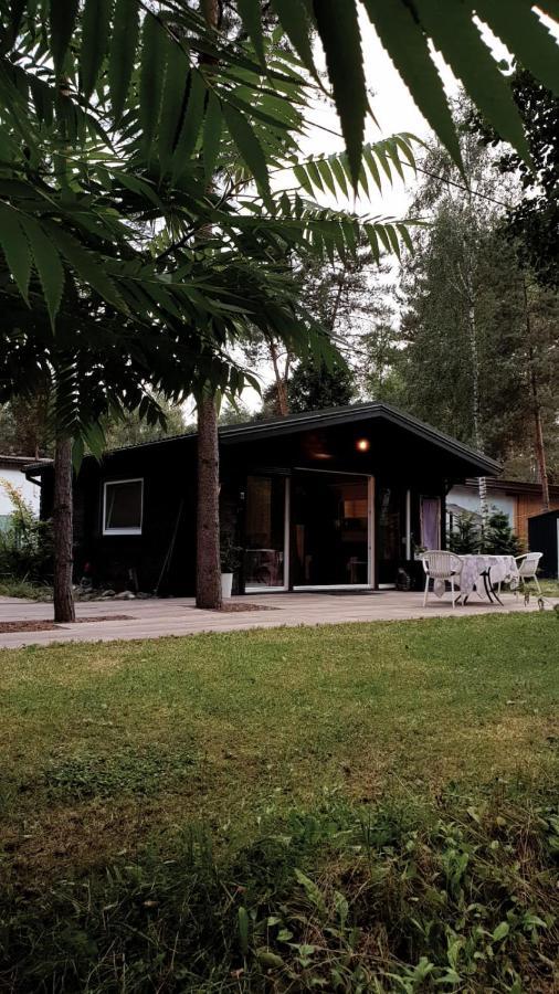 Domek Pod Trzema Kuropatwami Ily Kolo Urli Exteriér fotografie