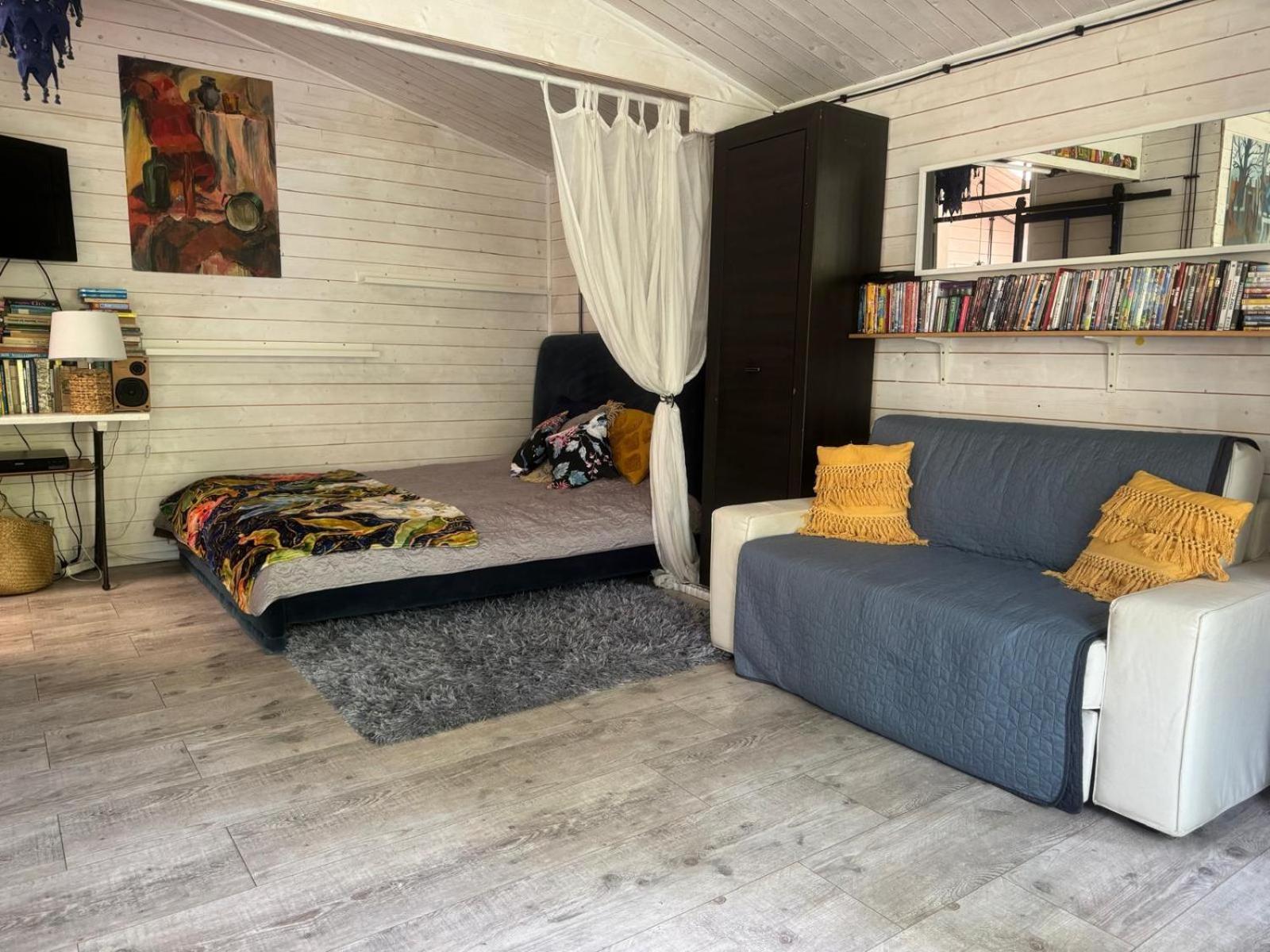 Domek Pod Trzema Kuropatwami Ily Kolo Urli Exteriér fotografie